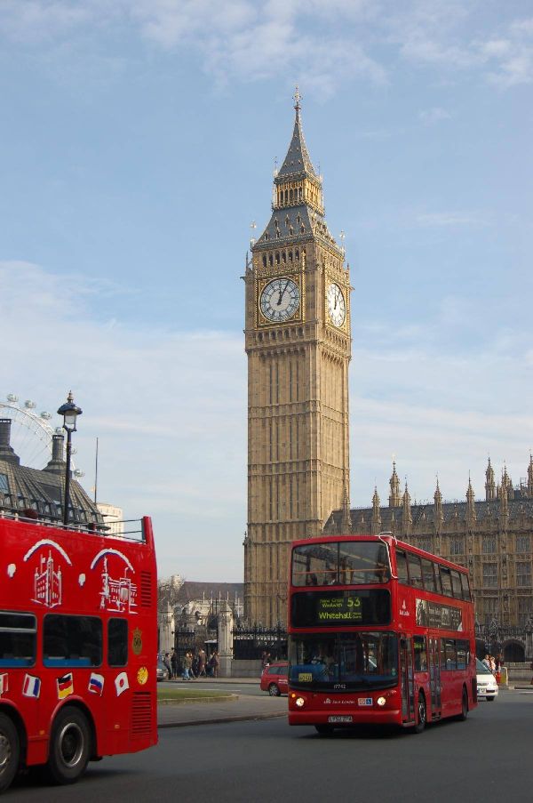 <i><b>London - 029</b></i>